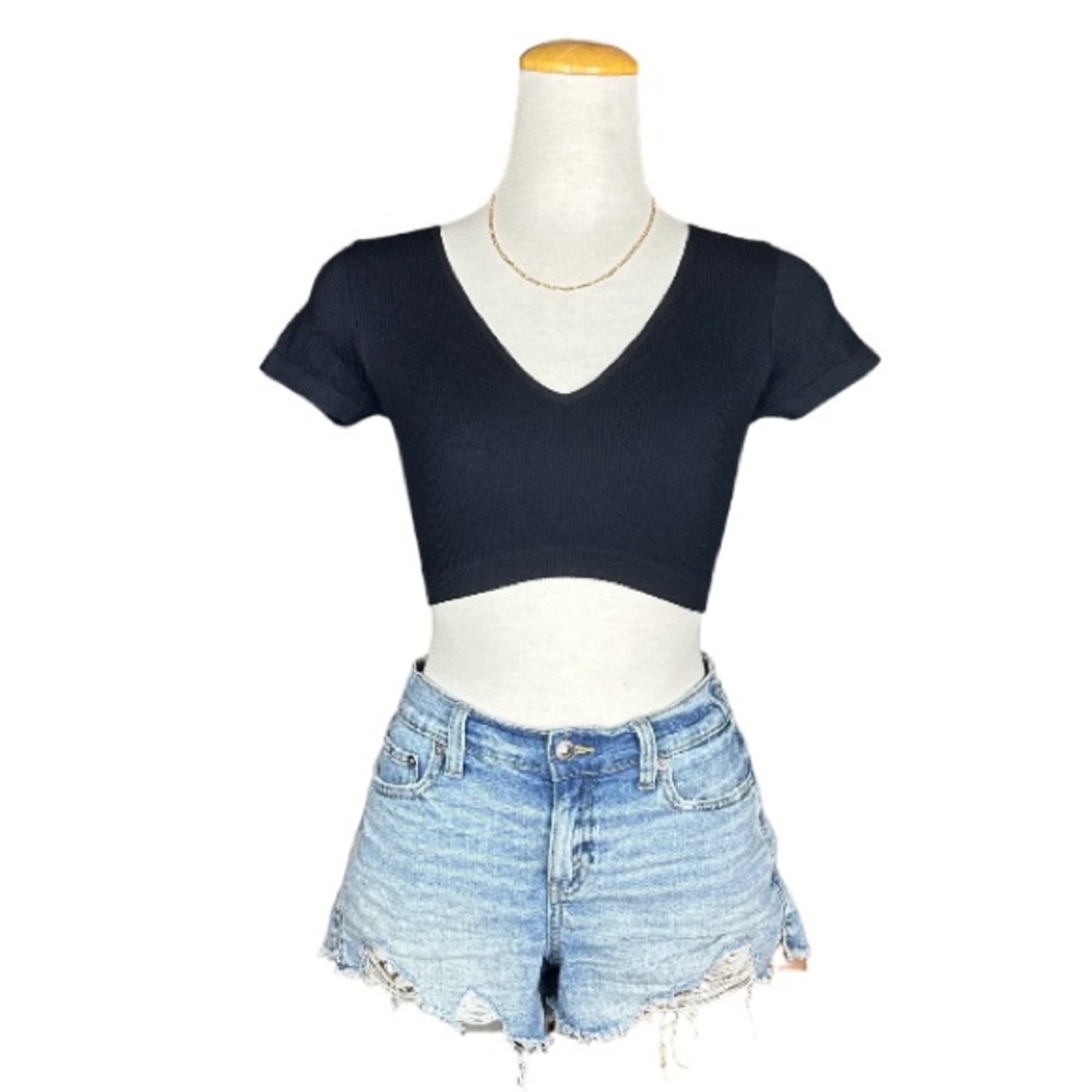 NWT GARAGE seamless micro-cropped tee | multiple sizes | black